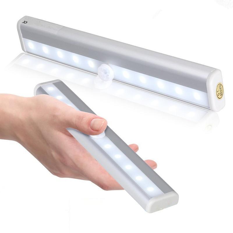 Luminária LED com Sensor de Movimentos